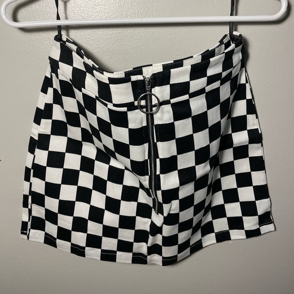Brand new SHEIN checkered mini skirt - Picture 2 of 4